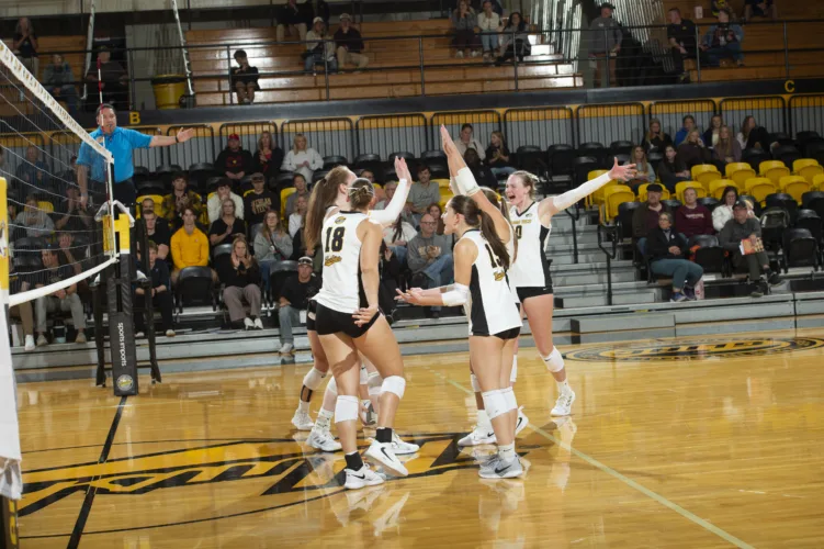 Huskies volleyball returns home looking to create some separation